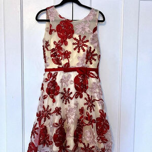 💖✨ METISU ELEGANT CREAM & RED FLORAL EMBROIDERY DRESS (XS) ✨💖